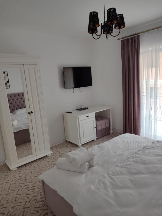 ホテル Casa Anne Băile Herculane エクステリア 写真