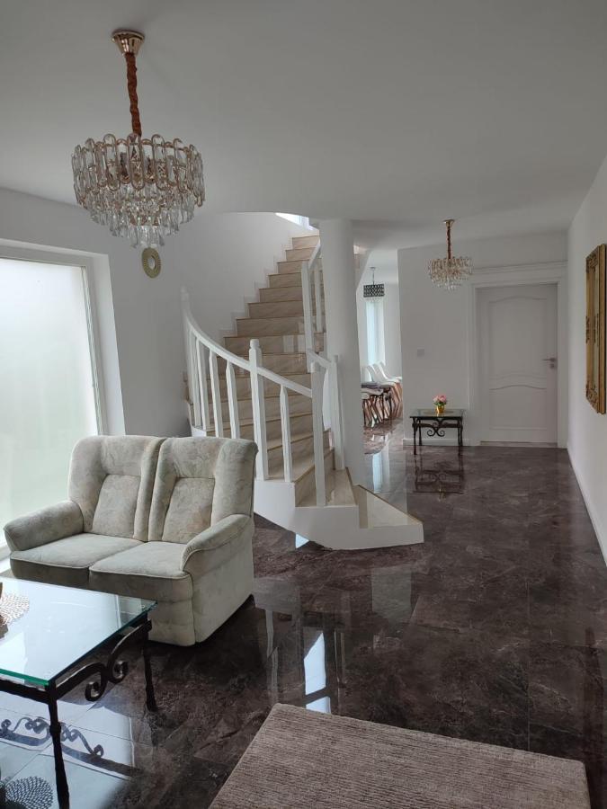 ホテル Casa Anne Băile Herculane エクステリア 写真
